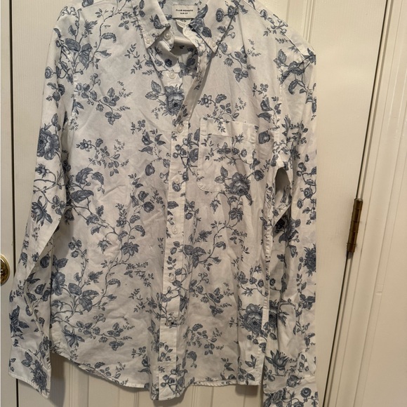 Club Monaco Other - Club Monaco Blue and White Floral Shirt